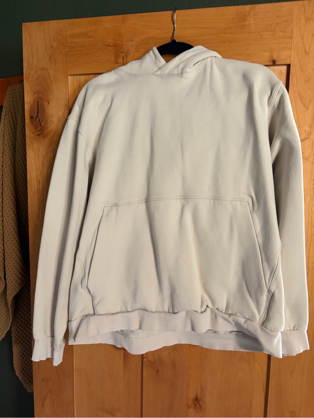 lululemon athletica Cream Pullover Hoodie